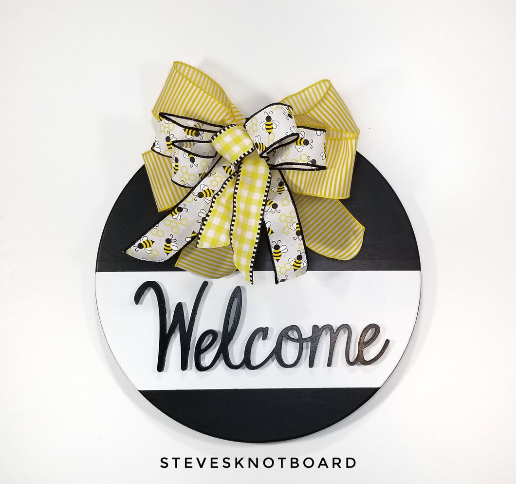 Welcome Sign with Interchangeable Bow (black, bumble bee bow)